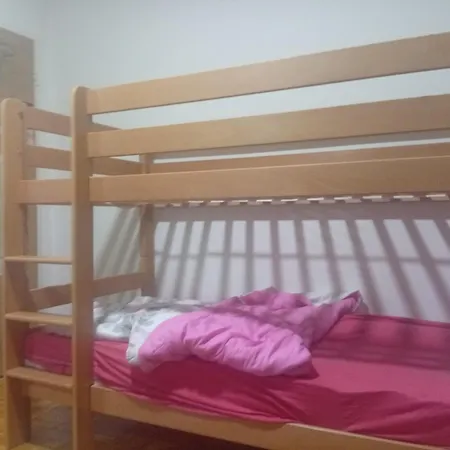 Quarto em Acomodações Particulares Availability Now