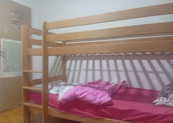 Quarto em Acomodações Particulares Availability Now